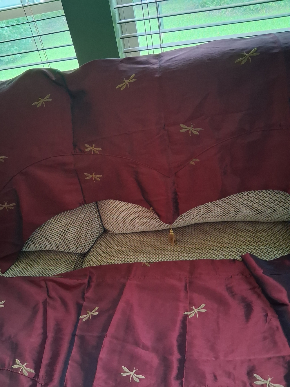 Deep Wine Valances with Gold 💛Dragonfly Accents & Tassels - Picture 10 of 16